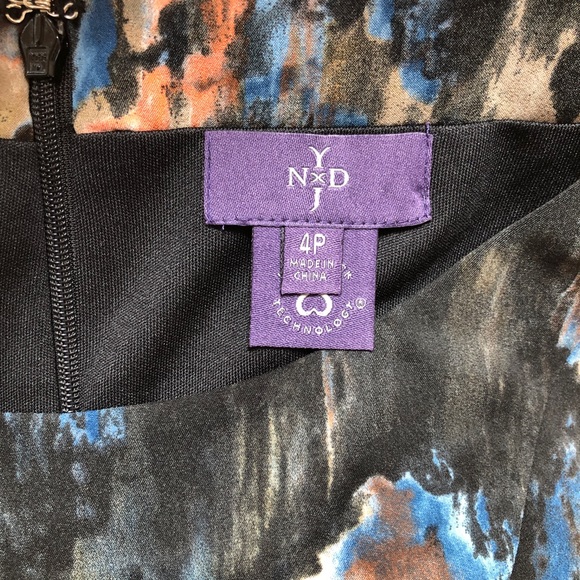 SALE❗️NYDJ JEMMA Melting Ikat Long Sleeve Dress 4P - Picture 11 of 16